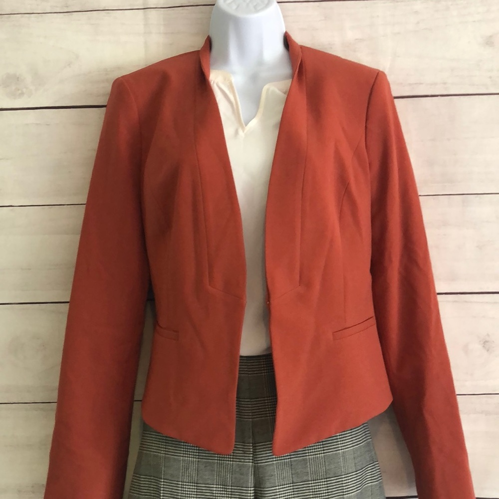 Blazer - Picture 3 of 5